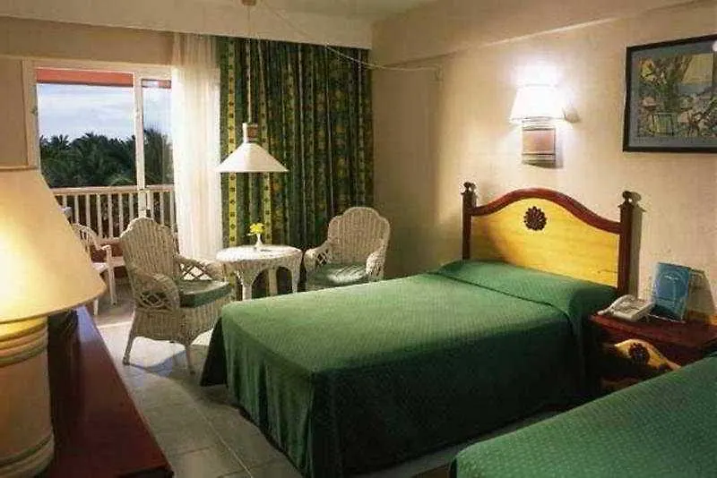 Hotel Riu Naiboa Punta Cana 4*,